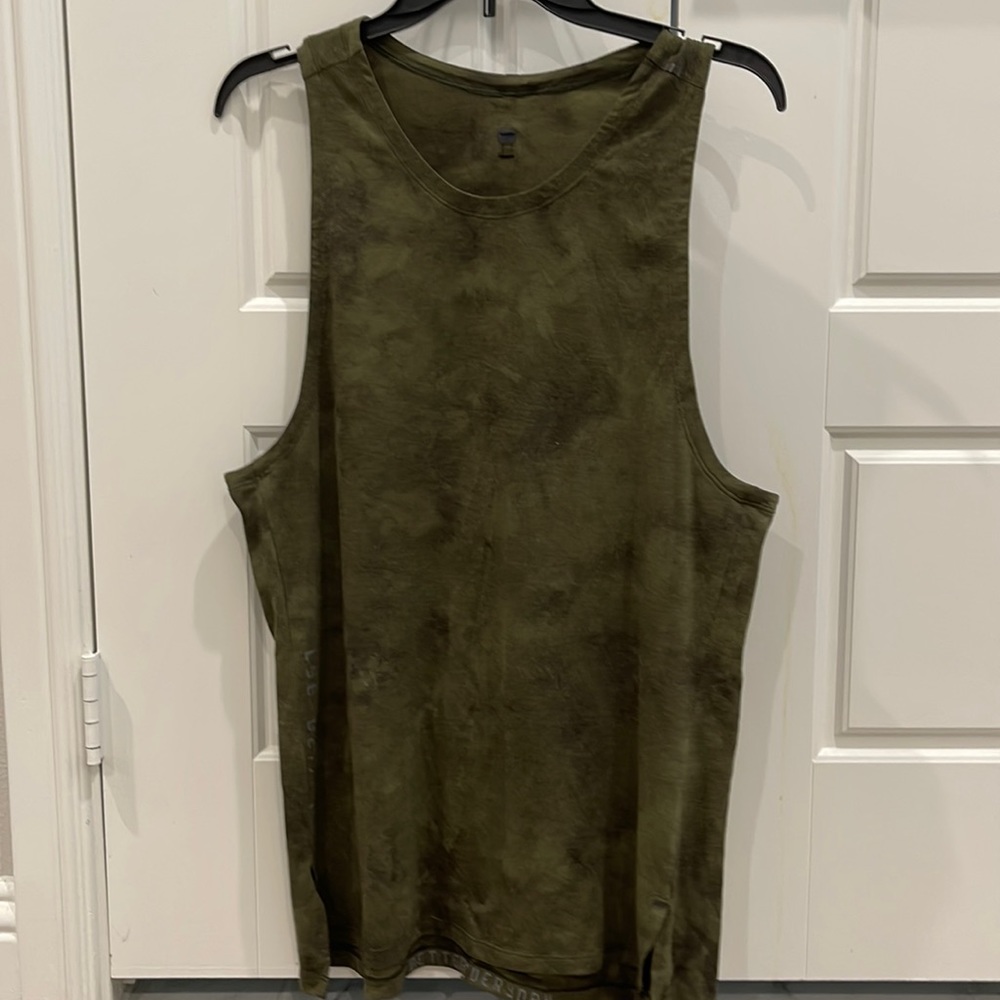 Lululemon men’s always agile tank size medium